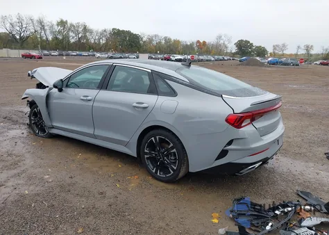 2023 Kia K5 Gt-Line z USA, uszkodzony, nr VIN 5XXG64J25PG182775